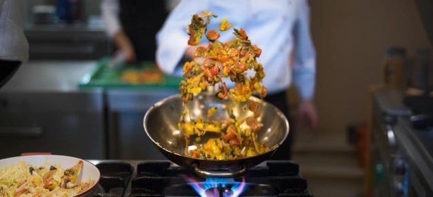 Enjoy a Food-Centric Festive Atmosphere